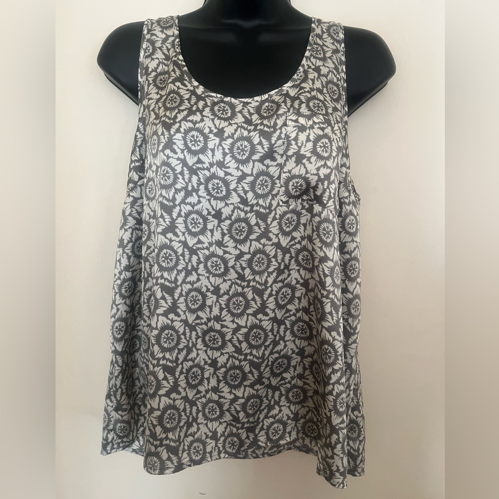 Forever 21 Green And Cream Tank